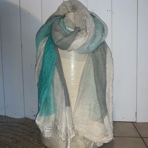 Women’s multicolored scarf